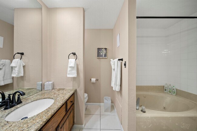 Building Photo - 7041 Kingston Cove Ln