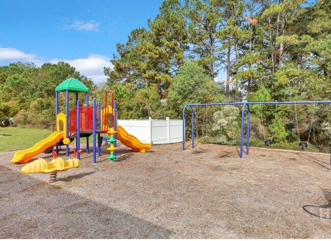 Building Photo - 512 Gov Treutlen Cir