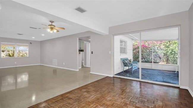 Building Photo - 5831 Hillside St