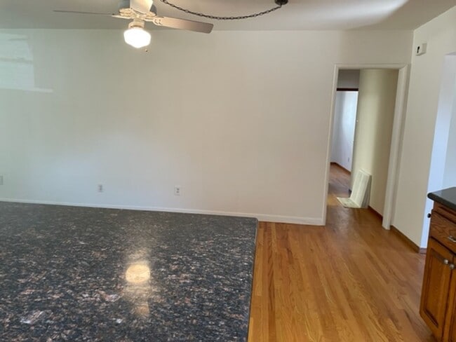 Building Photo - 3 bdr 2 bath Home on Huge lot.