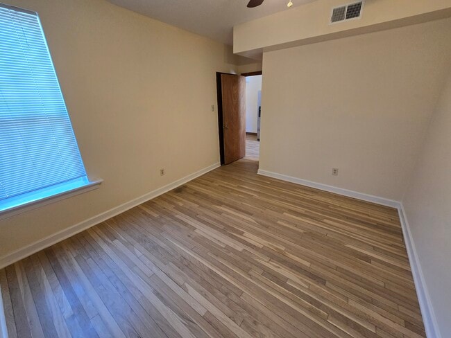Bedroom 2 - 6273 Delmar Blvd