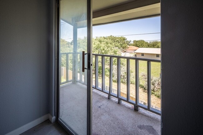 Building Photo - 107 Shannon Unit C Cir