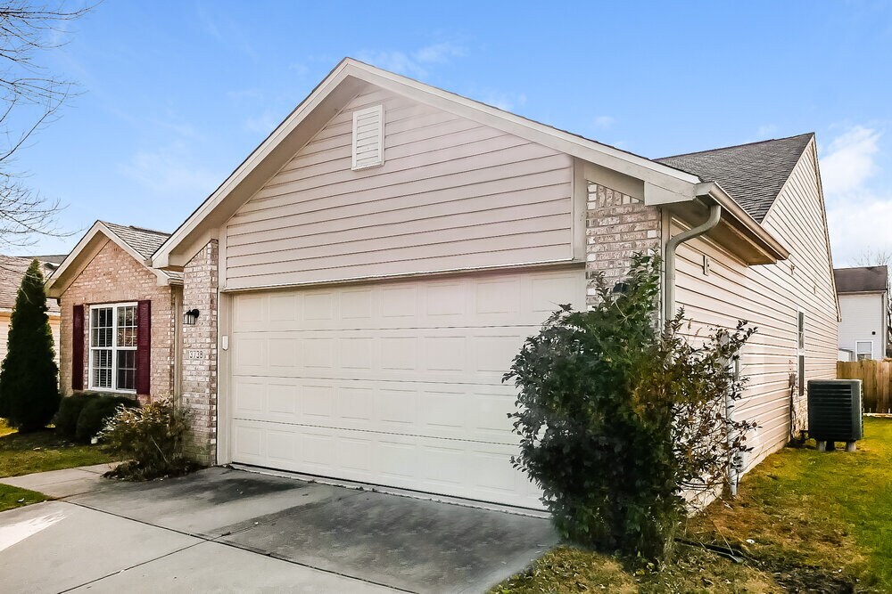 Building Photo - 3738 Laurel Cherry Ln