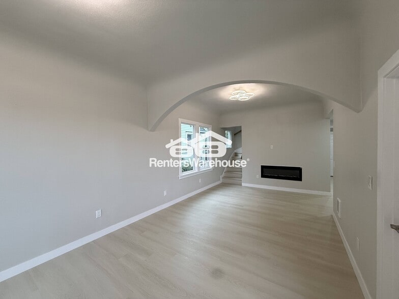 Building Photo - 1608 S M St