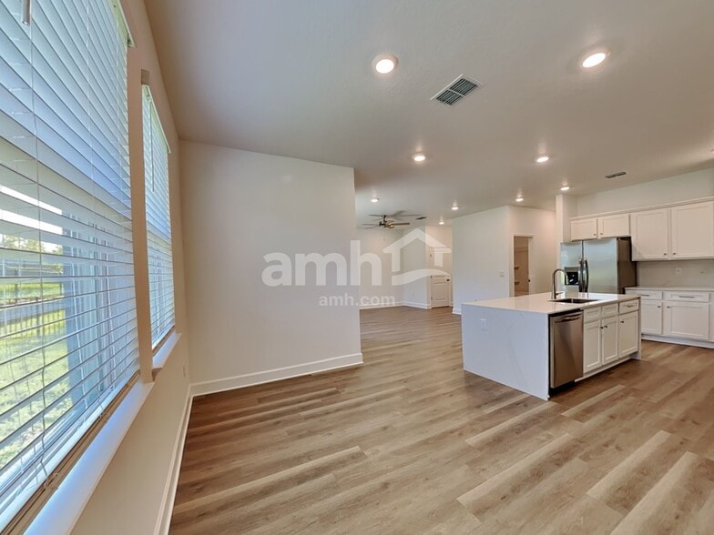 Building Photo - 37831 Dusty Saddle Ln