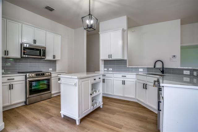 Building Photo - 2820 Enchanted Eve Dr
