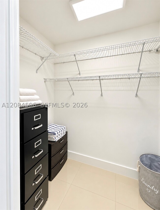 Building Photo - 18101 Collins Ave
