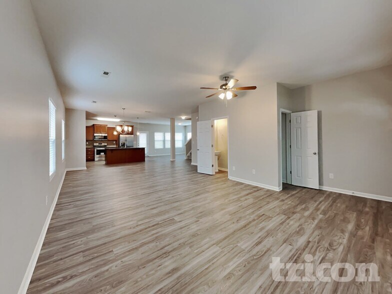 Building Photo - 616 Sawtooth Oak Drive
