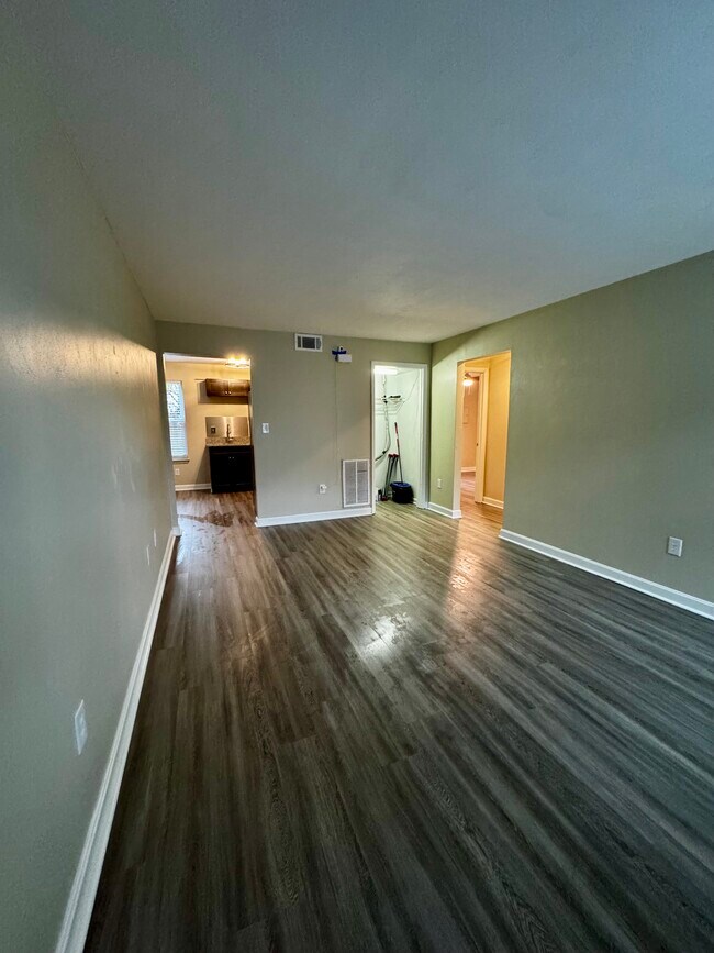 Building Photo - 8570 Chesapeake Blvd