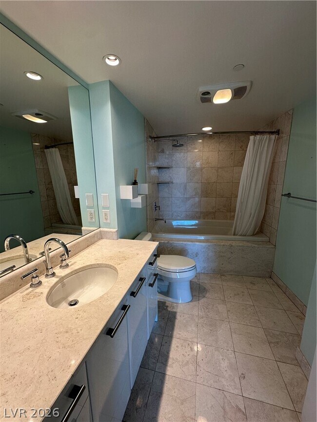 Building Photo - 222 E Karen Ave