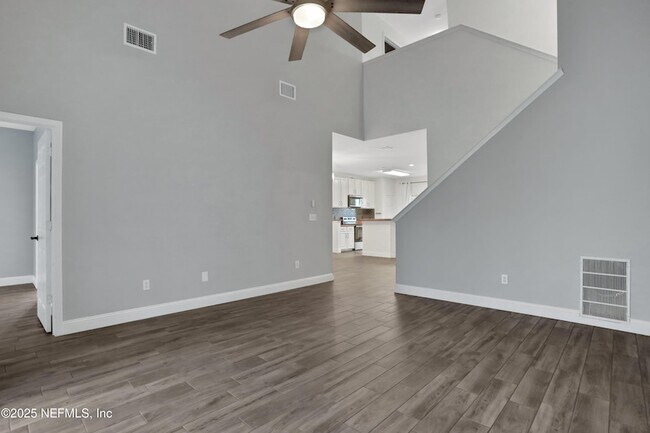 Building Photo - 336 Wooded Crossing Cir