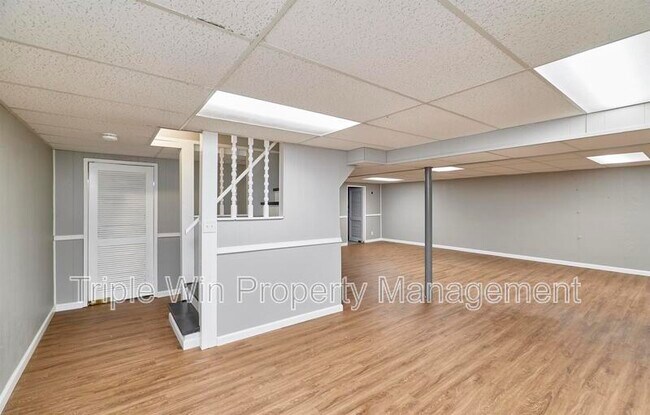 Building Photo - 2400 E Humes Ln