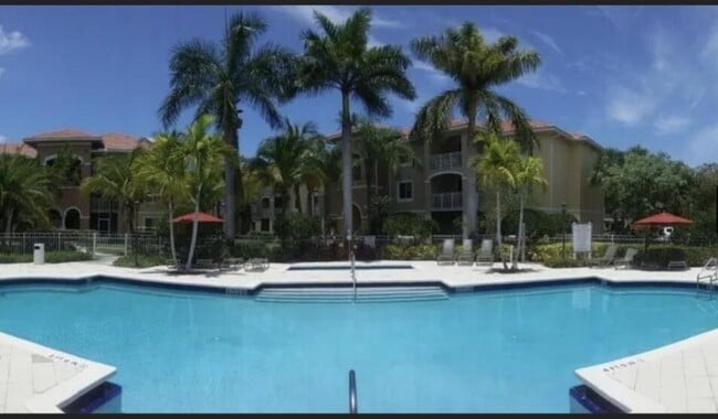 Building Photo - 6533 Emerald Dunes Dr