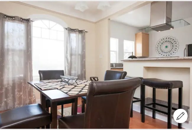 Breakfast Area - 1203 Gordon St