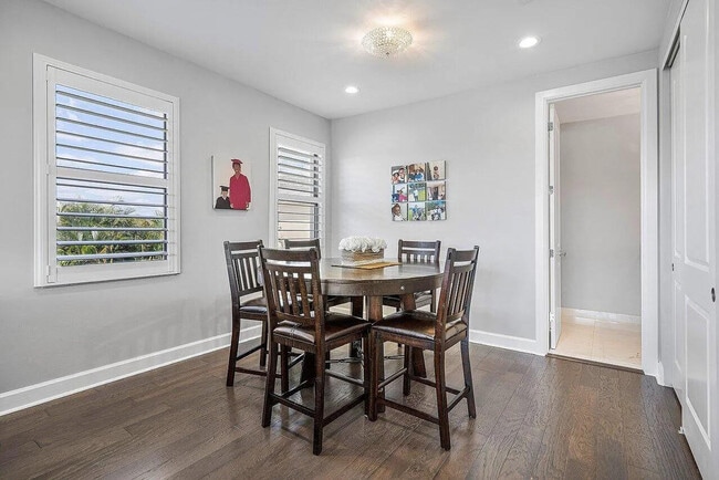 Building Photo - 17511 Cadena Dr