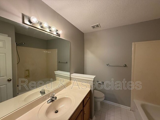 Building Photo - 1173 Clear Creek Rd