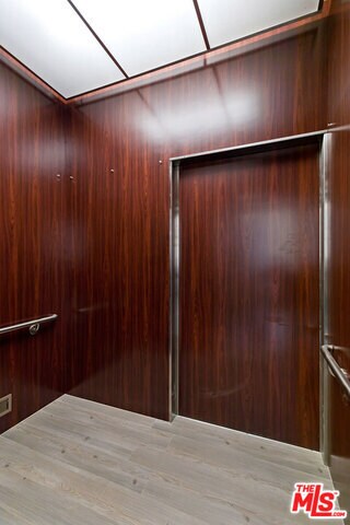 Building Photo - 1541 S Orange Grove Ave