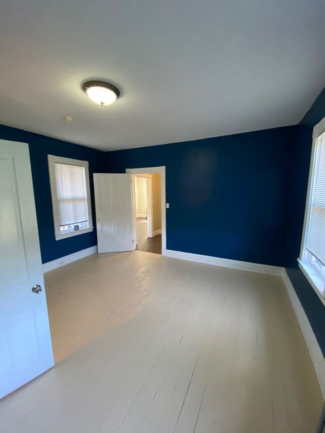 Building Photo - Large Victorian House in Lancaster City wi...