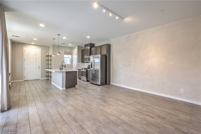 Building Photo - 904 Cottonwood Hl Pl