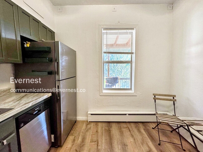 Building Photo - 3127 W 28th Ave
