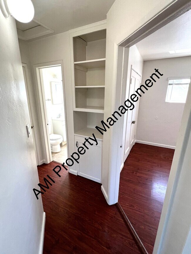 Building Photo - Move in Special!! $750 off 1st Month's Rent!!