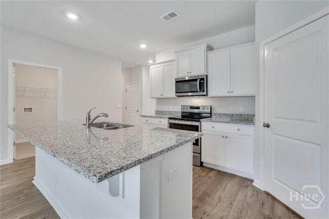 Building Photo - 201 Coby Ln