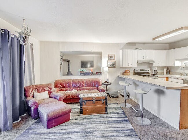 Building Photo - Dillon Valley East Condo! Two parking spot...