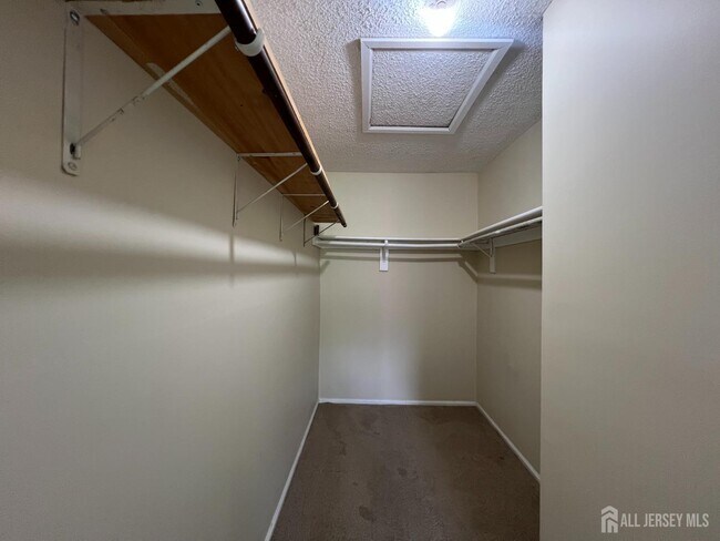 Building Photo - 72 Joyner Ct