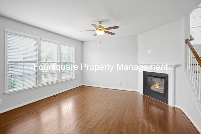 Building Photo - Inviting 3-Bed Single-Family Home with Bonus Room, Fenced Backyard & 2-Car Garage – Holly Springs