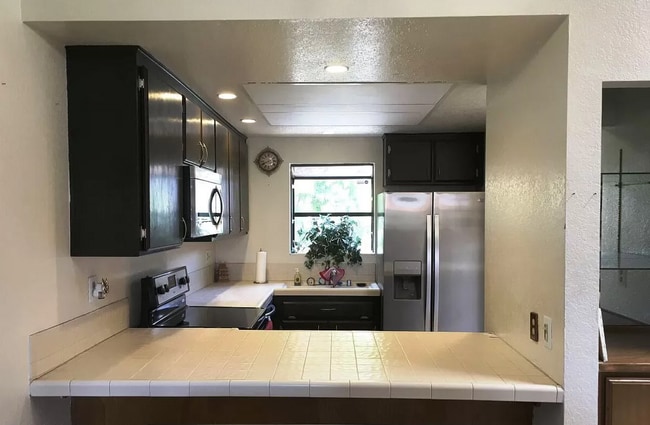 Building Photo - 4548 W Point Loma Blvd