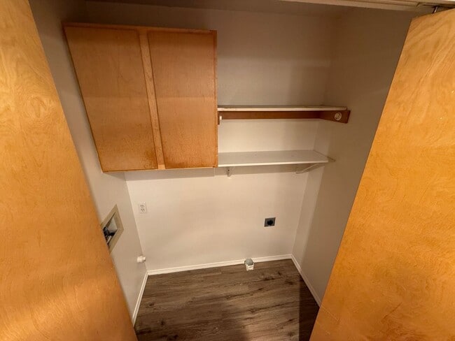 Building Photo - 2022-2022 SW 22nd St