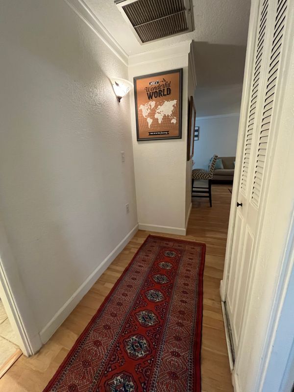 Building Photo - 1816 Weeks Ave