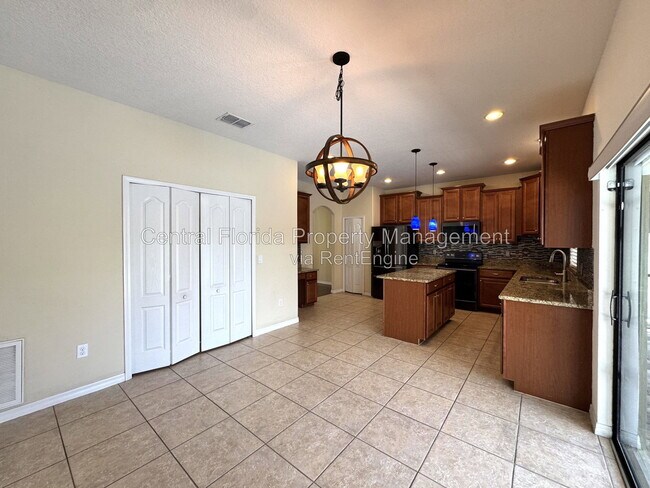Building Photo - 2890 Spring Breeze Way