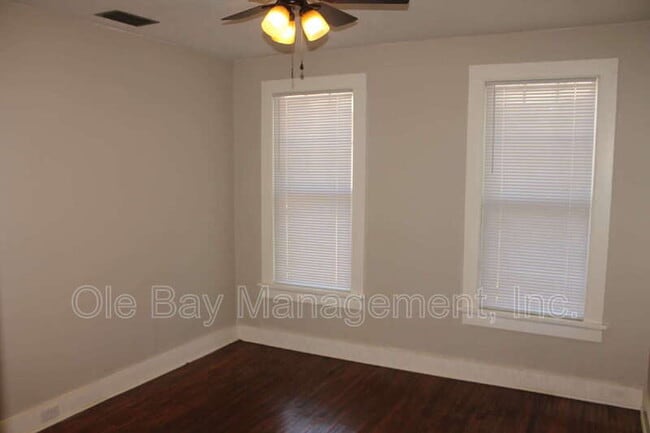 Building Photo - 1725 Laurel St