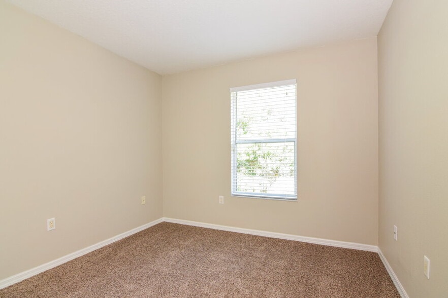 Building Photo - 11813 Mango Groves Blvd