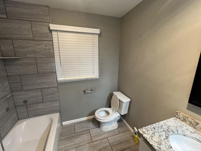 Building Photo - South Central Lubbock Home