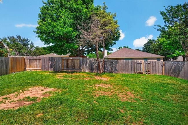 Building Photo - 4489 Western Lake Dr