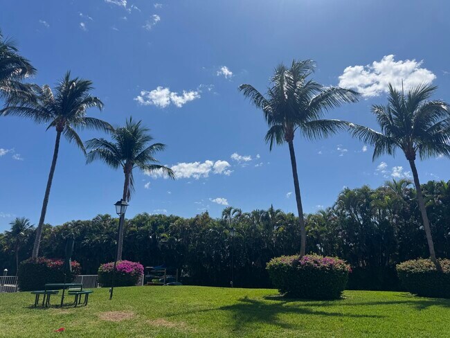 Building Photo - 356 Moorings Dr