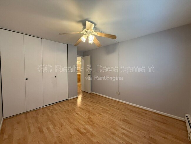 Building Photo - 1180 Meadow Ln