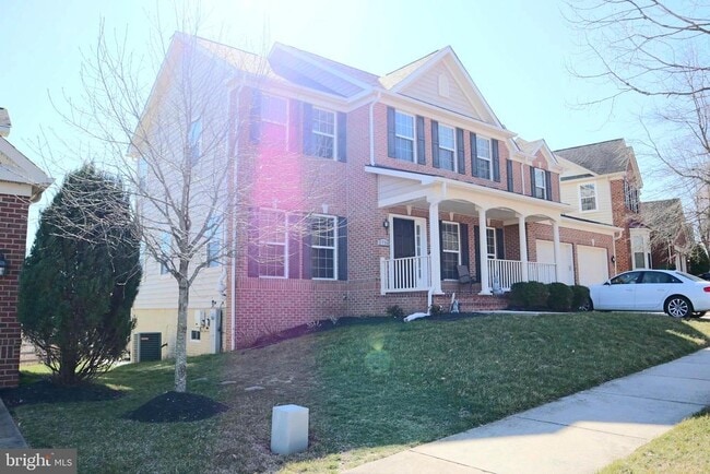 Building Photo - 2716 Lake Forest Dr