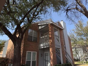 Building Photo - 1301 St Michaels Dr