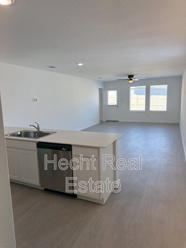 Building Photo - 1531 Tiptop Mdw