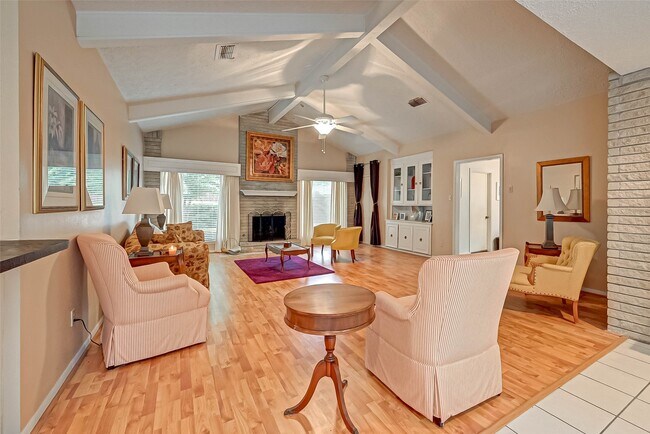 Building Photo - 3631 Glenpine Dr