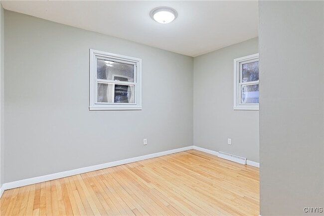 Building Photo - 4 1st St