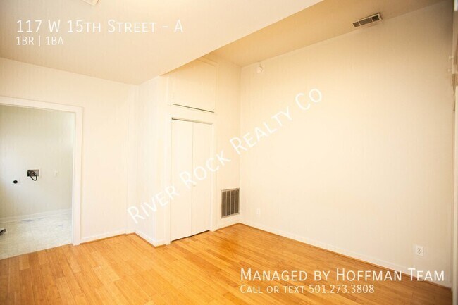 Building Photo - 117 W 15th St