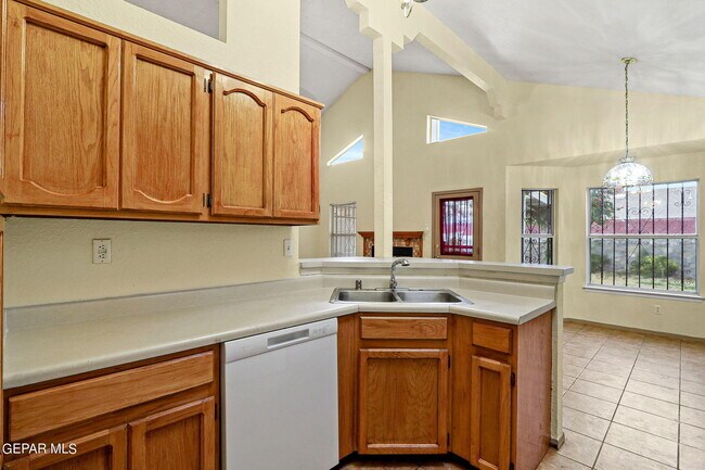 Building Photo - 11895 David Forti Dr