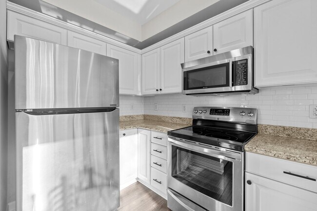 Building Photo - 200 S Dawson St