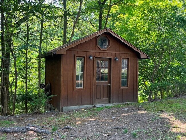 Building Photo - 23 Apple Tree Ln