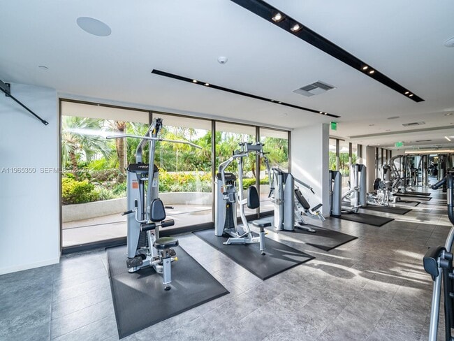 Building Photo - 9 Island Ave