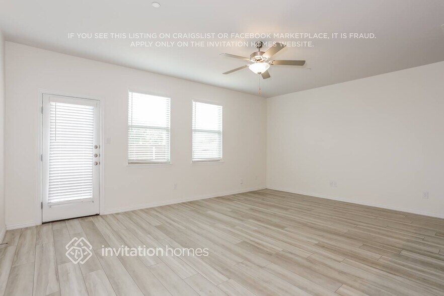 Building Photo - 734 Bonnet Trl